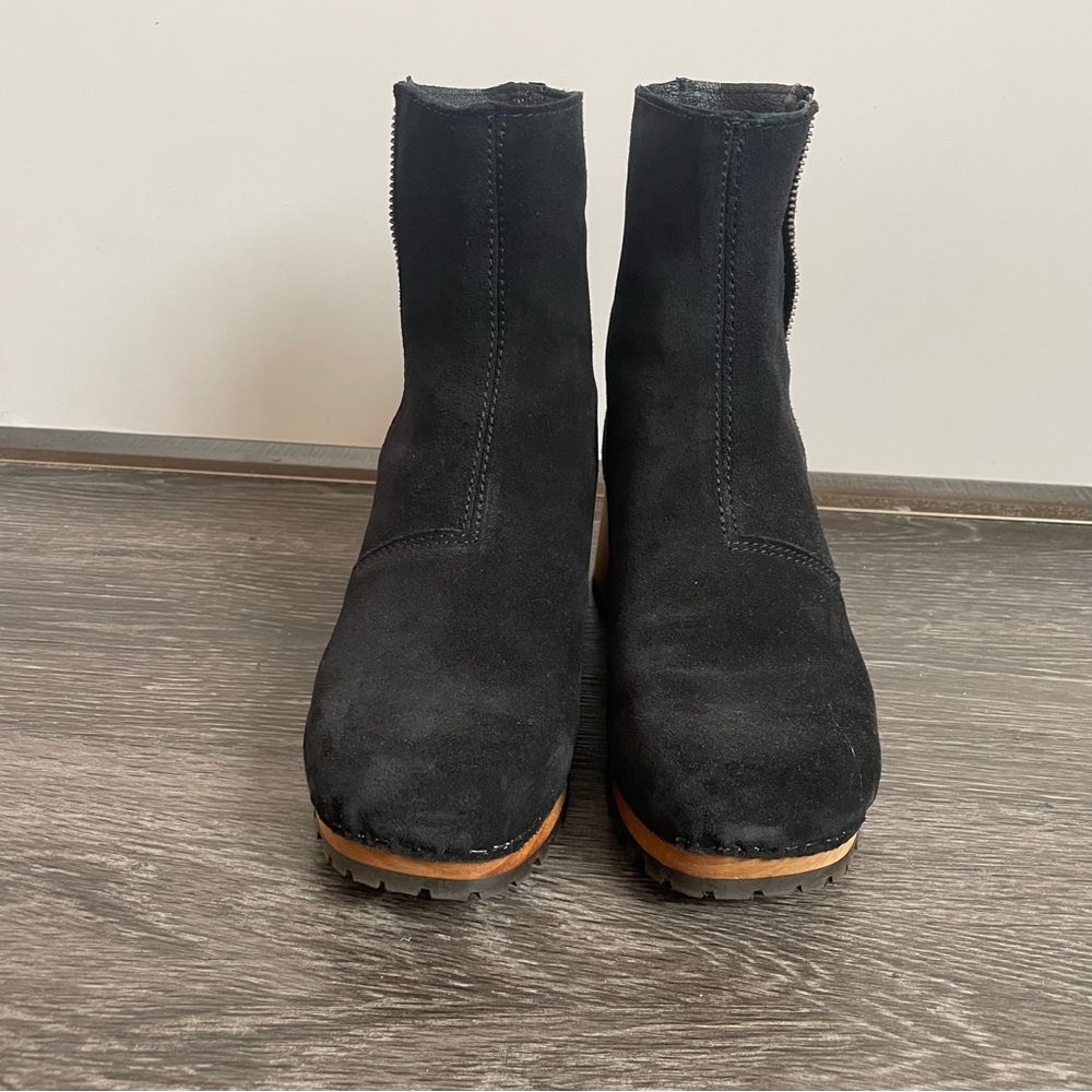 NEW Sanita Clog Boots